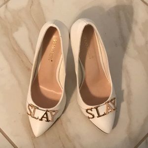 “Slay” Shoe dazzle Size 7 White Heel